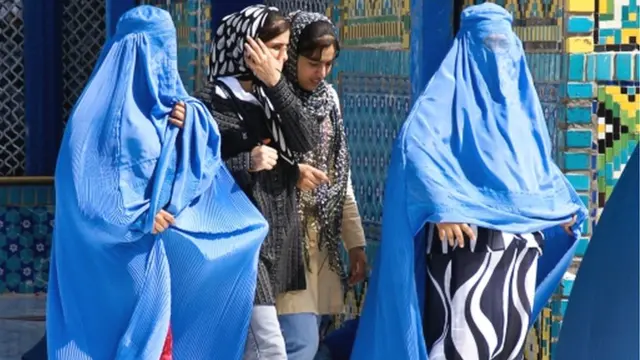 महिलाएं