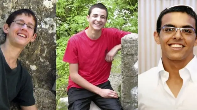 Naftali Fraenkel (L), Gilad Shaer (C)dan Eyal Yifrah