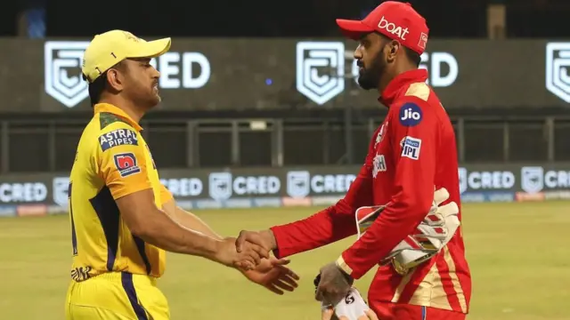 महेंद्र सिंह धोनी और केएल राहुल