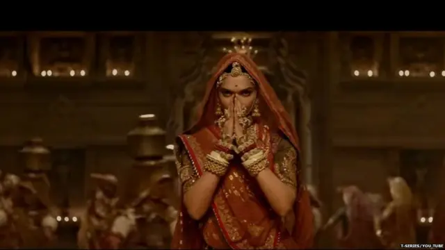 दीपिका पादुकोण