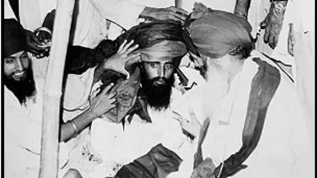 ஆப்ரேஷன் ப்ளூ ஸ்டார்: காலிஸ்தான் தனி நாட்டிற்கான போராட்டம் - நடந்தது என்ன?