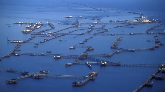 Azerbaycan'ın Hazar Denizi'ndeki Neft Daşları endüstriyel tesisi.