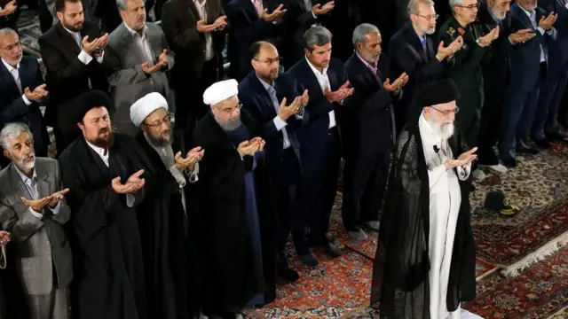 آیت‌الله خامنه‌ای در نماز عید فطر