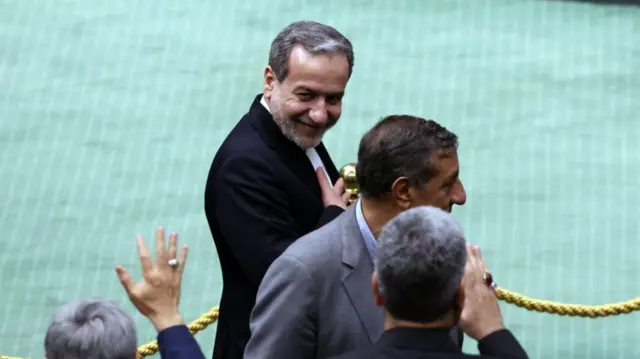 عباس عراقچی، وزیر خارجه جدید ایران گفته «مذاکرات برجام می تواند راهنما باشد اما نمی‌تواند دوباره احیا شود»