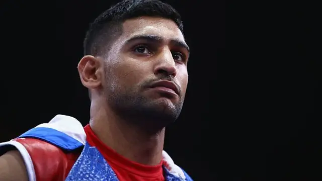 Amir Khan considère son duel avec Manny Pacquiao comme "un super combat".