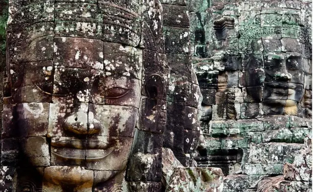 Nụ cười Bayon ở Angkor Thom