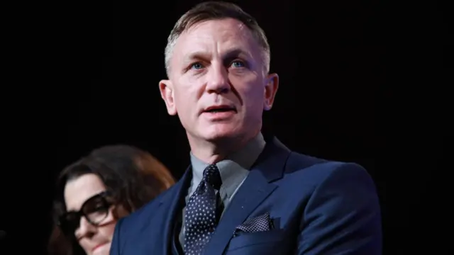 ஜேம்ஸ் பாண்ட்