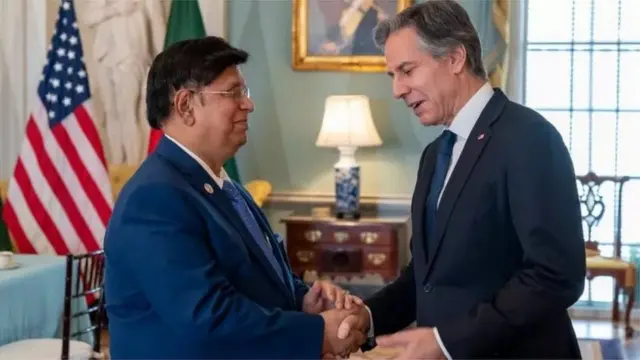 পররাষ্ট্রমন্ত্রী অ্যান্টনি জে ব্লিঙ্কেনের সঙ্গে বৈঠক করেছেন বাংলাদেশের পররাষ্ট্রমন্ত্রী এ কে আব্দুল মোমেন