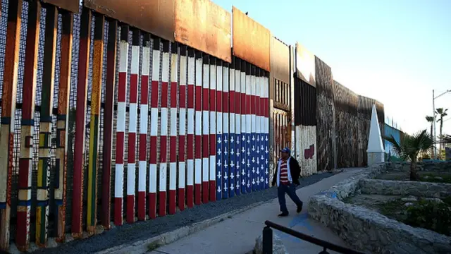 กำแพงชายแดนสหรัฐฯ-เม็กซิโก