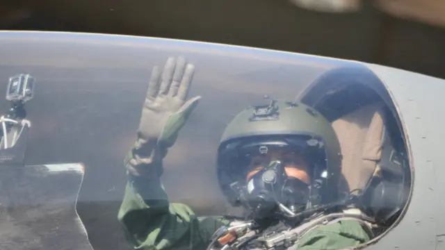 निर्मला सीतारमन सुखोई विमान में