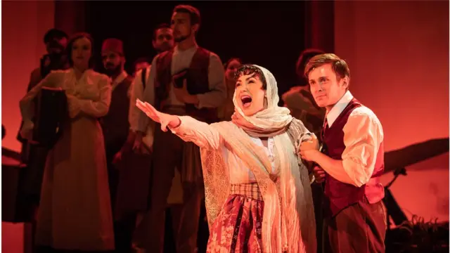 مسرحية الأجنحة المتكسرة