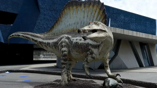 스피노사우루스