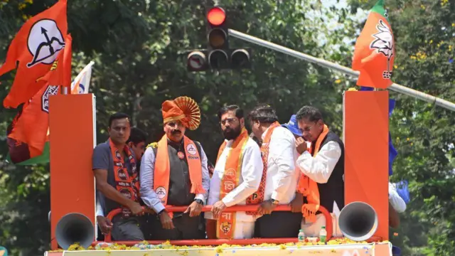 બાળ ઠાકરે, ઉદ્ધવ ઠાકરે, મુસ્લિમ મતદારો, હિન્દુત્ત્વ, શિવસેના, મહારાષ્ટ્ર, રાજકારણ, મહારાષ્ટ્ર વિધાનસભા ચૂંટણી 2024, બીબીસી ગુજરાતી