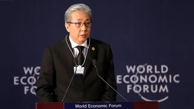 นายสมคิด จาตุศรีพิทักษ์