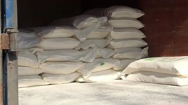 Дем алыш күндөрү мүшөгү 1300-1400 сомдук ундар 2000 сомго чейин көтөрүлгөн учурлар катталды