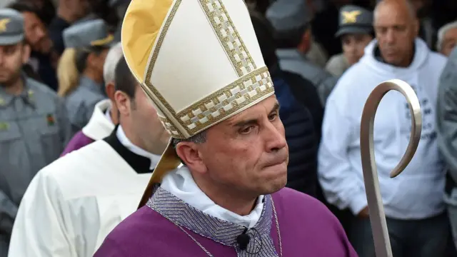 Dini töreni yöneten Rieti Piskoposu Monsignor Domenico Pompili