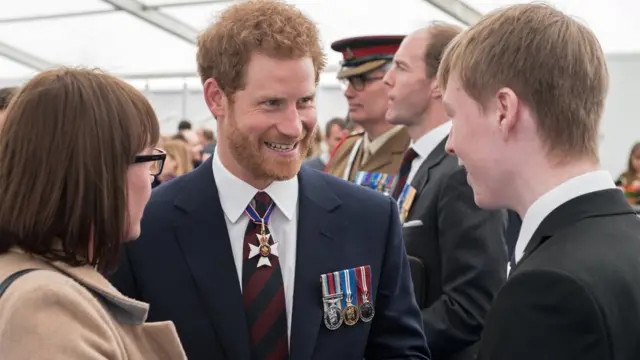 په افغانستان کې د دندې ترسره کولو را سره مرسته کړې