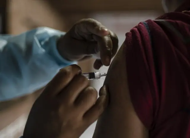 कोभिड खोप