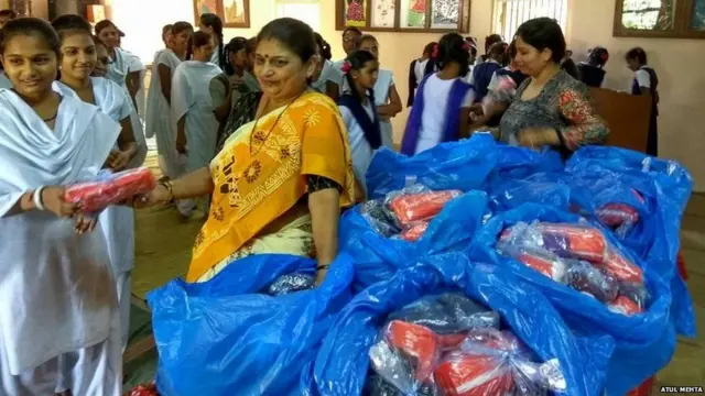 सैनेटरी पैड, पैडमैन, पैडवुमन, पीरियड्स, पैड दादी