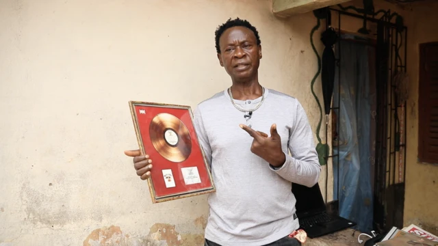 Isaac Chinnagorom ebe o ji nturuugo o riteere ala Naịjirịa n'afọ 1984