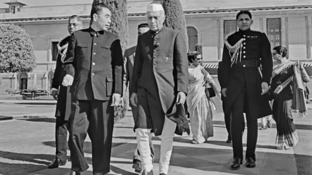 भाजपा आणि नरेंद्र मोदी पंडित जवाहरलाल नेहरुंच्या विरोधात का आहेत?