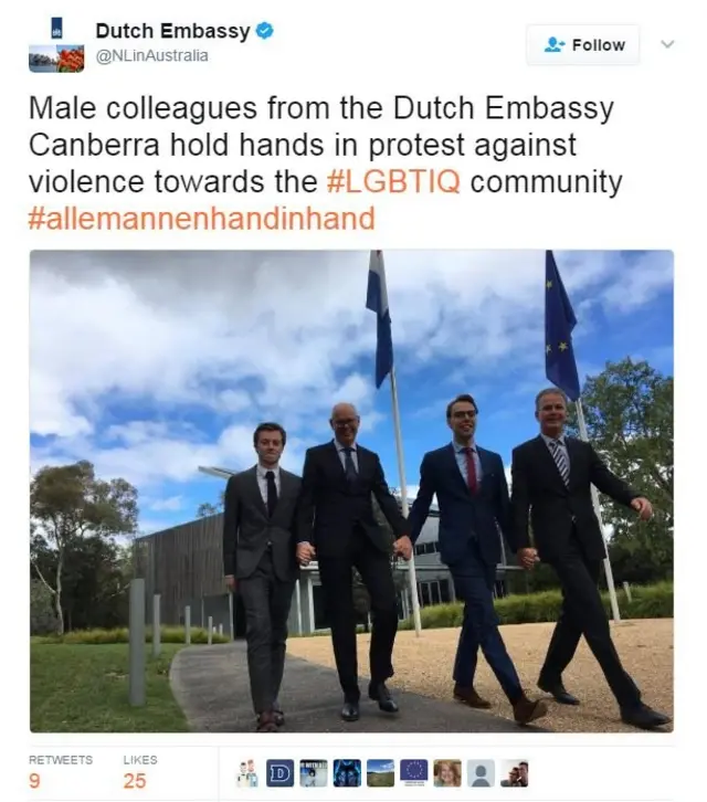 Hollanda'nın Avustralya büyükelçiliği el ele