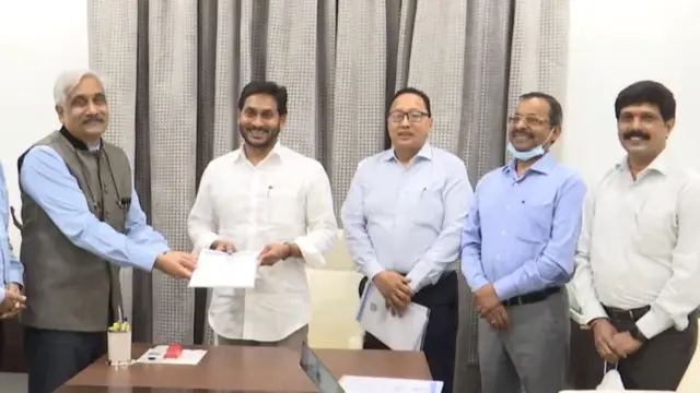 ఏపీ పీఆర్సీ సిఫార్సు