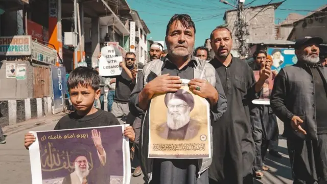 ইসরায়েলি হামলায় হেজবুল্লাহ নেতা নিহত হওয়ার পর কার্গিলের রাস্তায় শোকের বহি:প্রকাশ