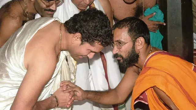 સચીન મંદિરમાં