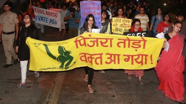 ‘கூண்டை உடைக்கும்’ பிரச்சார இயக்கம்