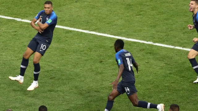 Mbappe'nin gol sevinci