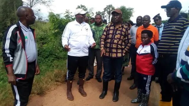 Abashikiranganji bane ba reta y'Uburundi babwiye abatewe n'amazi muri komine Mutimbuzi mu ntara ya Bujumbura rural ko bashobora kwimurirwa ahandi.