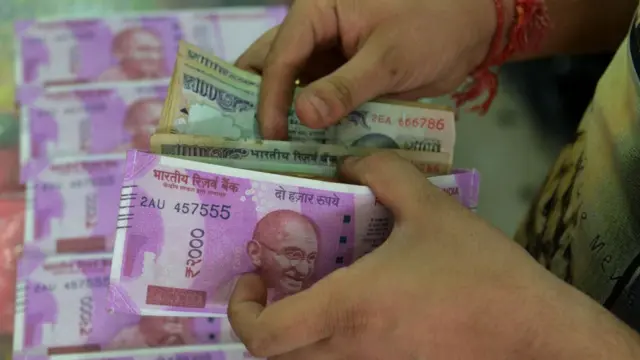 பணப்பை காலியாகிவிடும் நிலைதான் உள்ளது