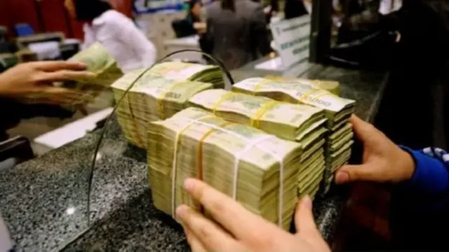TS Lê Đăng Doanh hy vọng tình hình ngân hàng trong thời gian sắp tới sẽ ổn định hơn