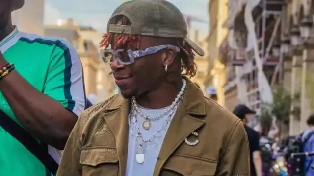 Ikuforji Olaitan mana 'Oxlade' bụ e ji maara ya n'iti egwu ya.