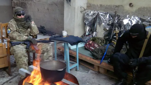 ряженые игиловцы