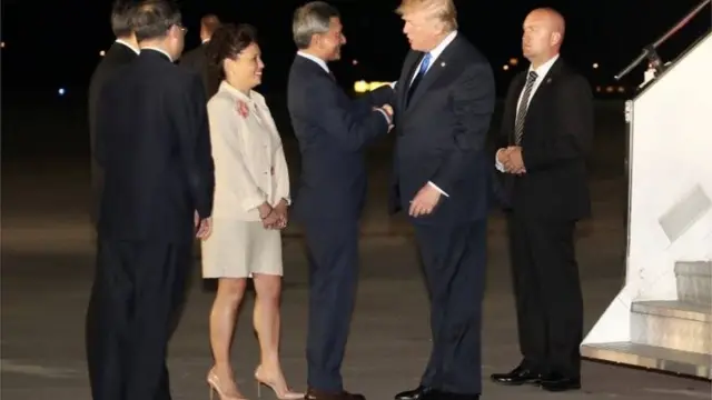 သမ္မတ ထရမ့်နဲ့ မြောက်ကိုရီးယား ခေါင်းဆောင် ကင်ဂျုံအွန်း