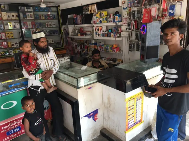 गुजरात में उत्तर भारतीय