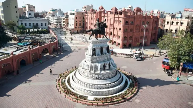 அமிர்தசரஸ்