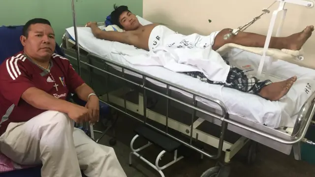 Alexis Díaz y su sobrino.