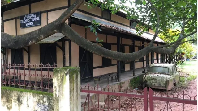 विदेशी ट्राइब्यूनल