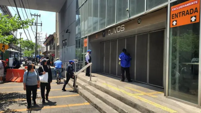 Estación de metro Olivos