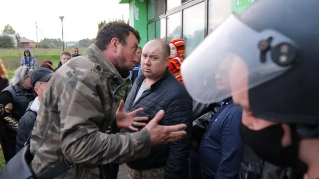 Намойишчиларни назорат қилиш учун махсус кучлар жалб қилинди.