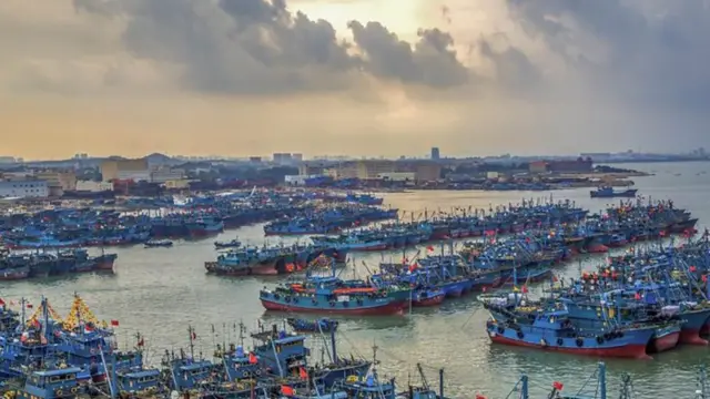 Giới chỉ trích nói Trung Quốc dùng ngư dân cho mục đích tuyên bố chủ quyền.