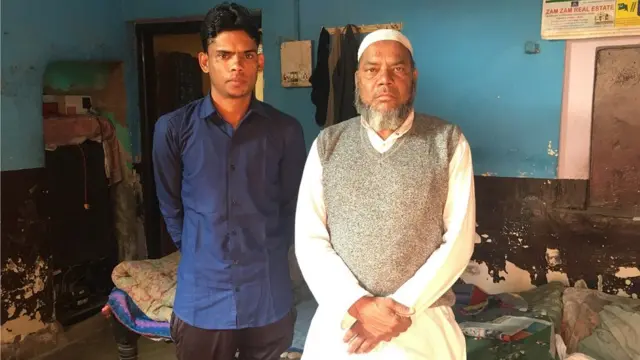 ஷாகீர் தனது தந்தையுடன்