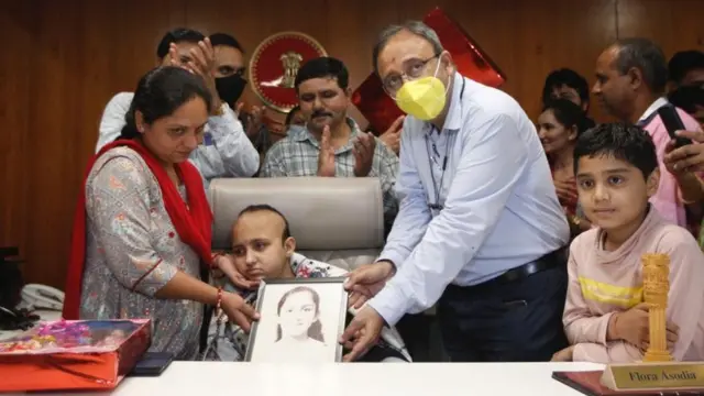 மாவட்ட ஆட்சியர்