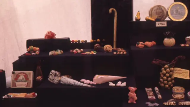 Izložba u istočnom Londonu evropskih slatkiša kao popularne umetnosti