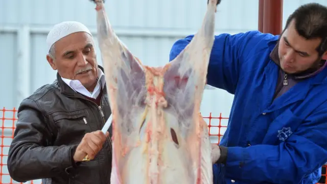 Разделывание туши барана