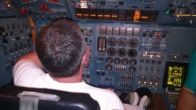 එන්ජින් 6 කින් යුතු මෙම යානයේ පියාපත් විහිදුම මීටර 88.4 ක්