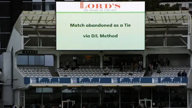 પ્રતીકાત્મક તસવીર